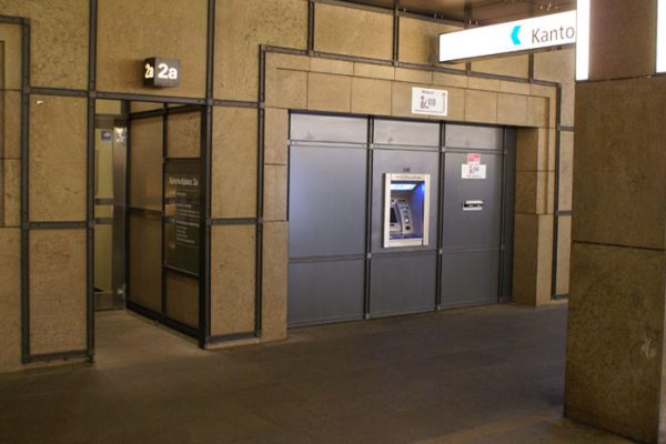 Eingang Bahnhofplatz 2a